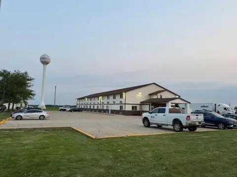 Stay At Mendota I-39