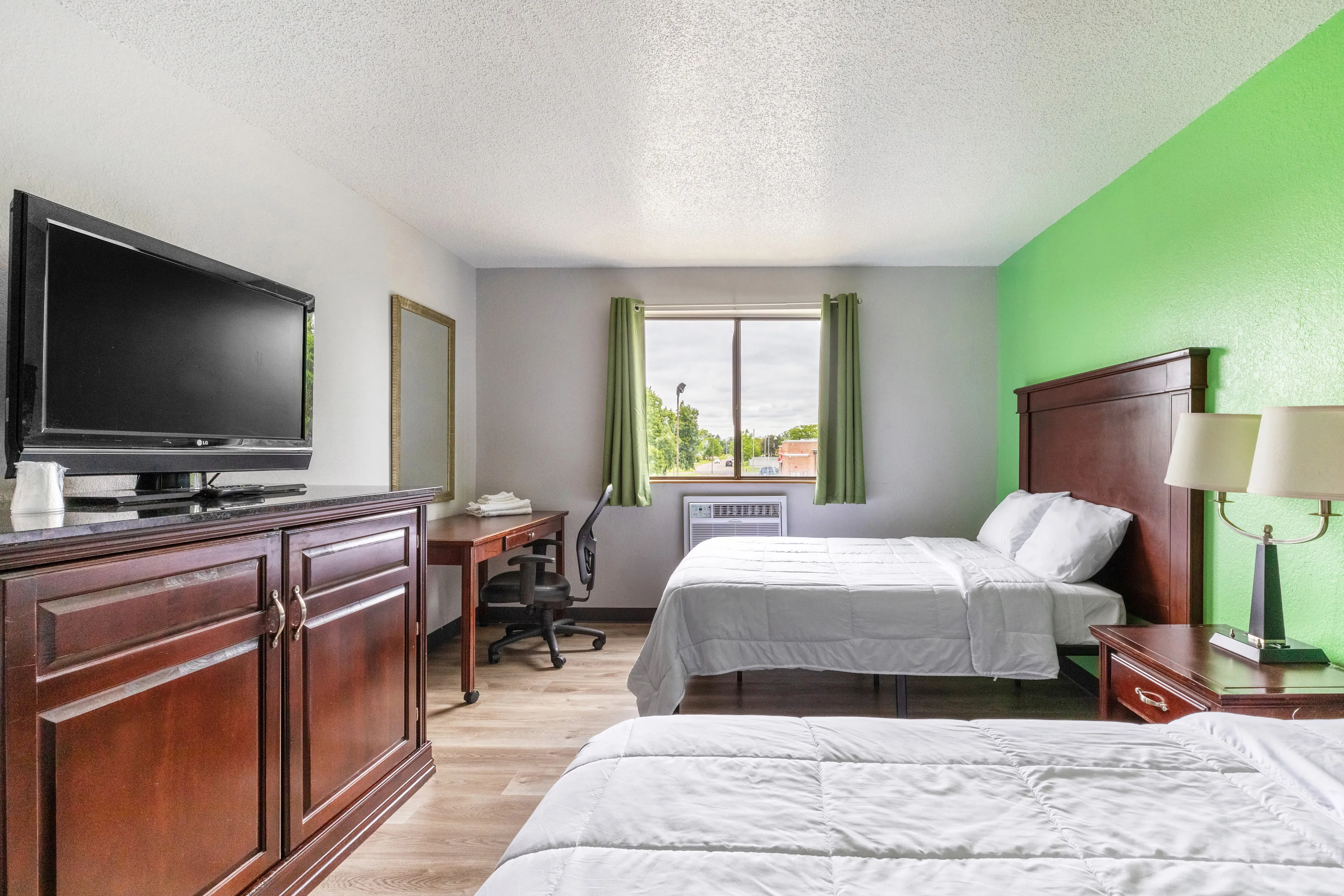 2 Full Beds Non-Smoking